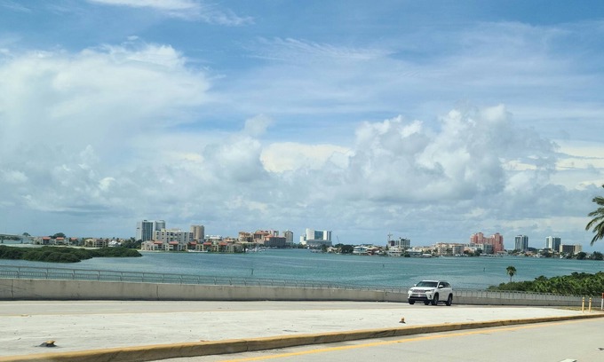 Clearwater Condo | 1 bedroom Retreat by the pool, ground floor luxury Awaits.