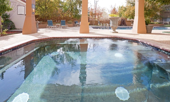 Tech Terrace Condo | 1 Bedroom | Shared Pool & Hot Tub. Free Breakfast