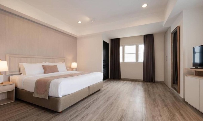 Nana Condo | 1 BR Ruamrudee/service/Monthly