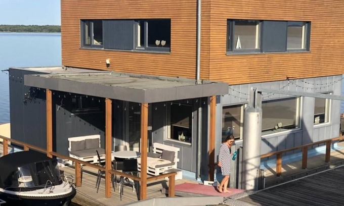 Vetschau/Spreewald Boat Rental | 1. floating vacation home Möwe 1 - Floating vacation homes Gräbendorfer See