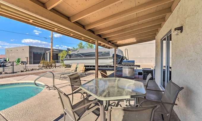 Lake Havasu City Cottage | 1 Mi to Lake Havasu: Home w/Pool