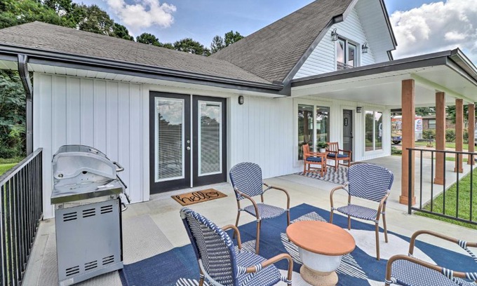 Bismarck House | 1 Mi to Marina and Golf Bismarck Home with Fire Pit!