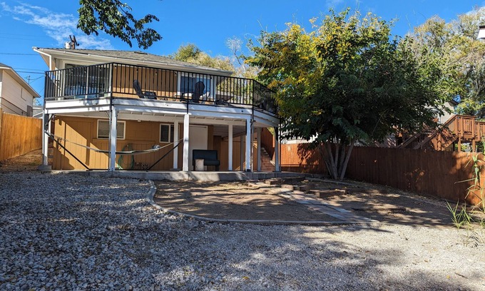 West University House | 1 mi. to Midtown/Downtown, Restaurants & Parks.