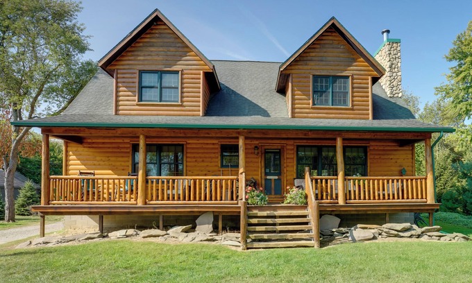 Port Austin Cabin | 1 Mi to Public Beach: Port Austin Cabin w/Hot Tub