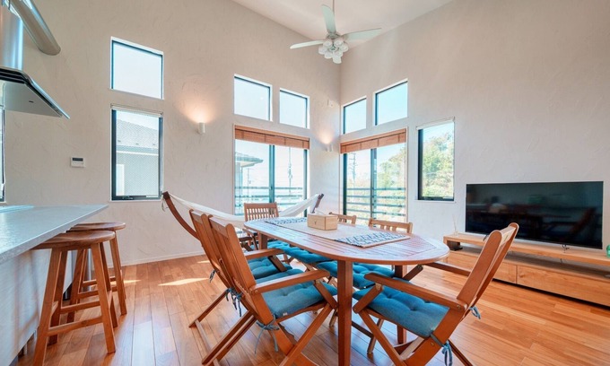 Yokosuka House | 1 minute walk from Kuruwa Beach There is a pool / Yokosuka Kanagawa