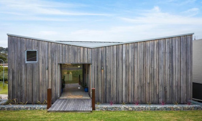 Tura Beach House | 1 The Point - Award winning home