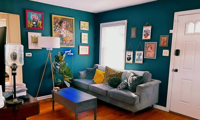 Indianapolis House | 10 min Downtown-3 min Irvington