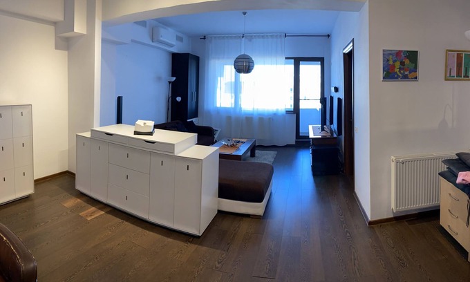 Sector 1 Apartment | 10 minutes from the airport, 10 minutes from city center