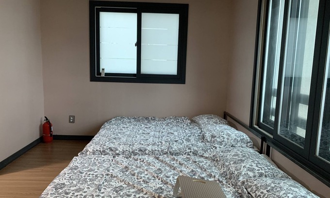 Yeongdo House | 10 People Bridge Oceanview Private Party House