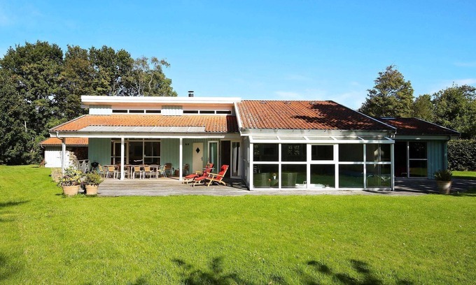 Tisvildeleje House | 10 person holiday home in Tisvildeleje