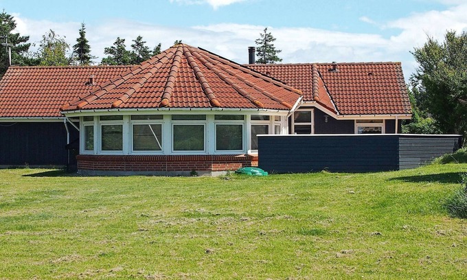 Sydlangeland House | 10 person holiday home in Humble