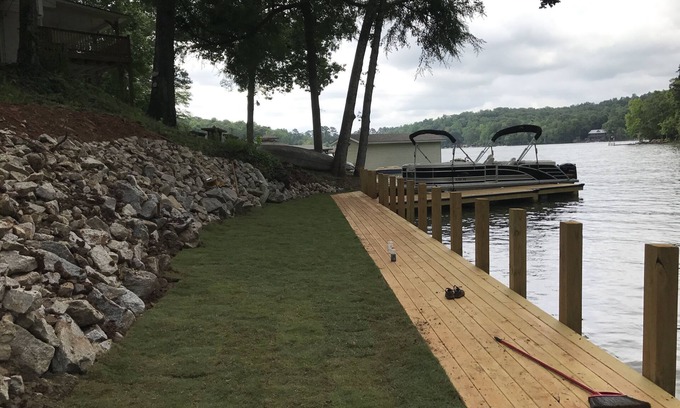 Dadeville House | 100+ feet of lake front and breath taking views!