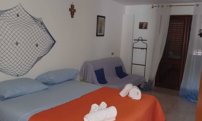 Isola delle Femmine Apartment | 100 meters from the crystal clear sea of Isola delle femmine and a stone's throw from downtown