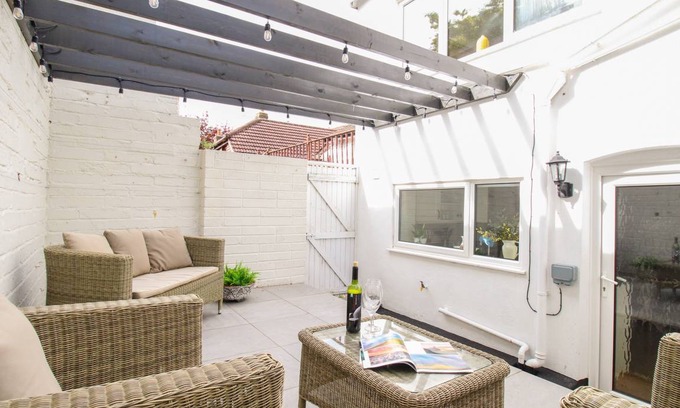 Bere Regis Cottage | 105 m² Cottage ∙ 2 bedrooms ∙ 4 guests