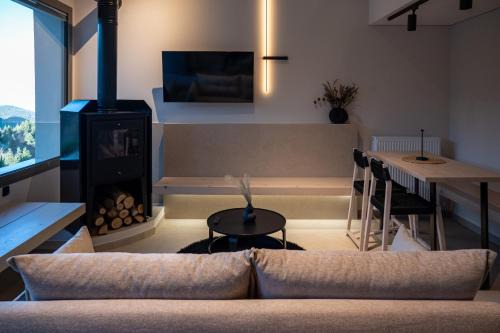 Pavliani Hotel | 1050 Mountain Living