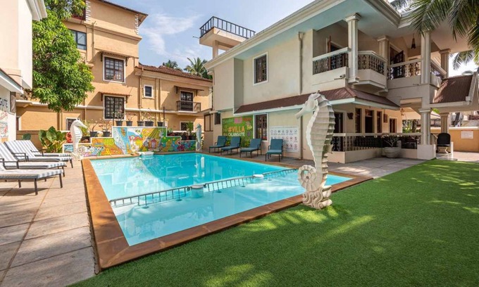 Gauravaddo Villa | 10BHK Private Family Friendly Self Catered Villa - 2 min walk to Calangute beach