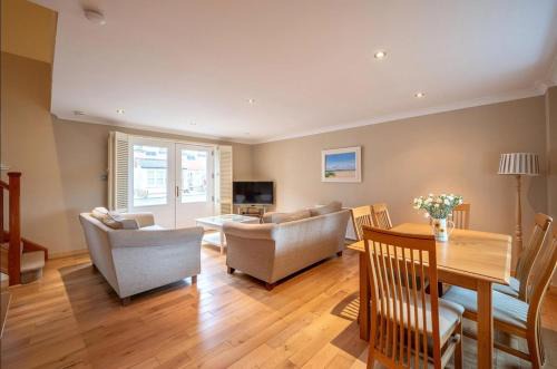 Leuchars House | 10mins to St Andrews and Dundee 5mins to Tentsmuir Forest and beach