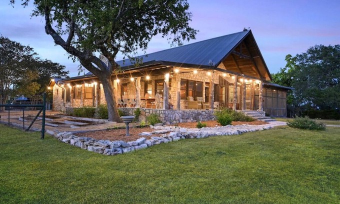 Wimberley House | 11 acre Ranch House w/incredible views! Sleeps 16