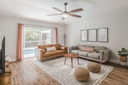 Vero Beach South House | 11 Mins to Beach - 3BR w Private Pool + Grill