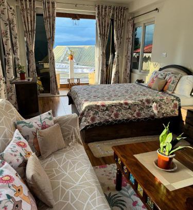 Karsiyang House | 11 Monteviot: Luxury homestay overlooking a tea estate