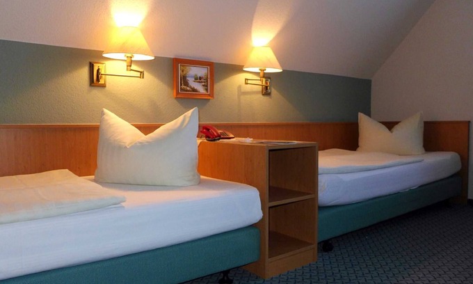 Neuwiese House | 11 Zweibettzimmer - Landhotel Neuwiese mit Traditionsgasthof An der Mühle