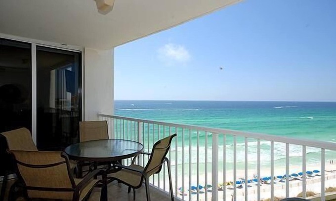Holiday Isle Condo | 1104 Shoreline Towers Condo - Beachfront Views Free Beach Setup