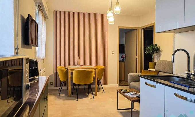 Sables-d'Or-les-Pins Apartment | 112- renovated apartment a few steps from the beach