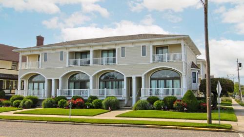 Cape May Apartment | 1125 Beach Ave, Unit C