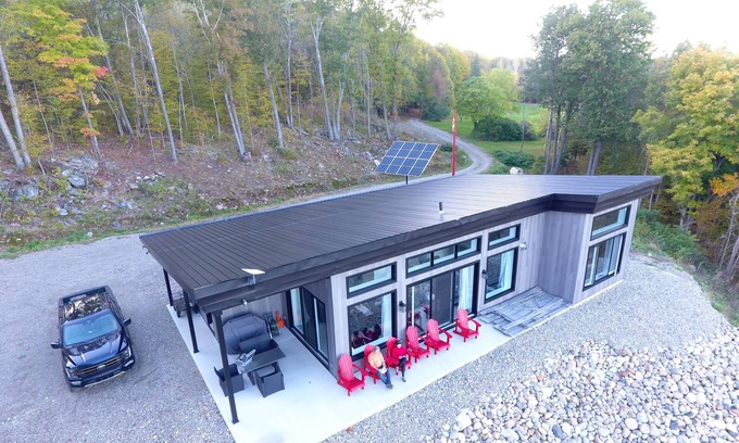 L'lle-du-Grand-Calumet House | 114 acres riverside property for you to enjoy peace and tranquility!