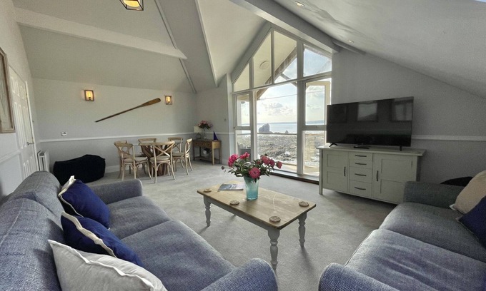 Burgh Island Cottage | 12 THURLESTONE ROCK, pet friendly, with pool in Thurlestone