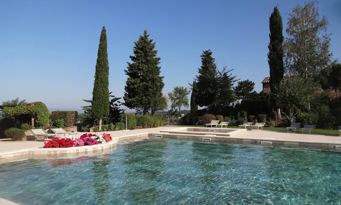 Castellina in Chianti House | 12km North of Siena with a stunning view pool &tennis 3ensuite bedrooms sleep 6