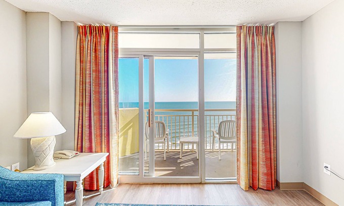 Crescent Beach Condo | 12th floor oceanfront condo w/shared pool, free WiFi, balcony, shared hot tub