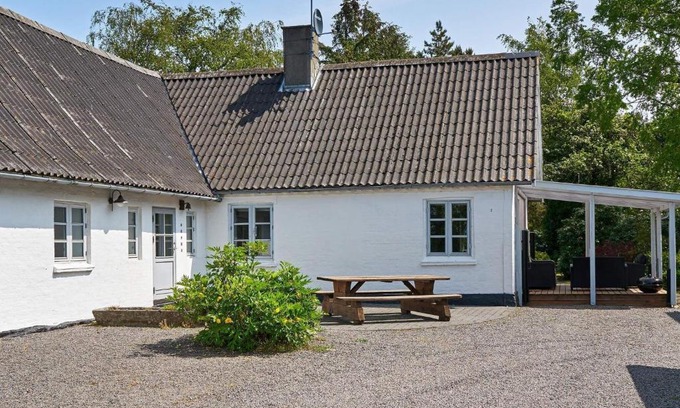 Akirkeby House | 14 person holiday home in Rønne-By Traum