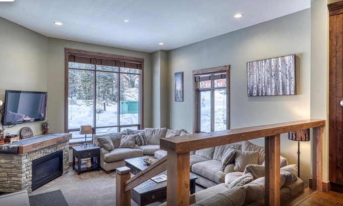 Sun Peaks House | 14 Village Walk! - Gorgeous Ski in/out - Great for Families!