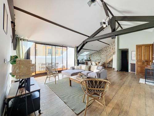 Cannes Old Town Apartment | 140m2 vue mer, 3 chambres, centre-ville