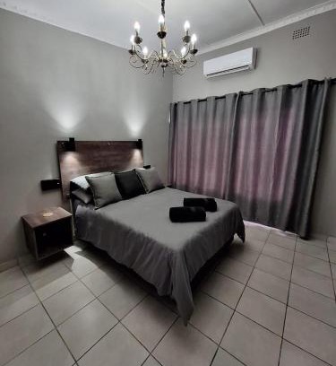 Kareeberg Apartment | 14a on Middle Way