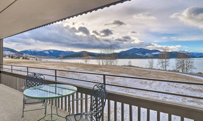 Dillon Condo | < 15 Mi to Breck: Dillon Condo w/Fireplace