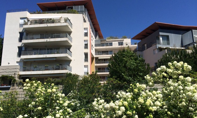 La Lironde Apartment | 15 min from the beaches - beautifully furnished for 6-8 people - 111m2-air conditioning-terrace-parking