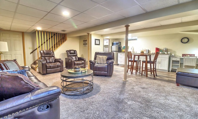 Clifton Park House | 15 Minutes from Saratoga Race Track!