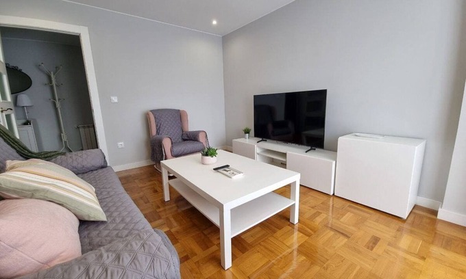 Gijon Apartment | 153A -3 dormitorios Barrio de La Arena con parking