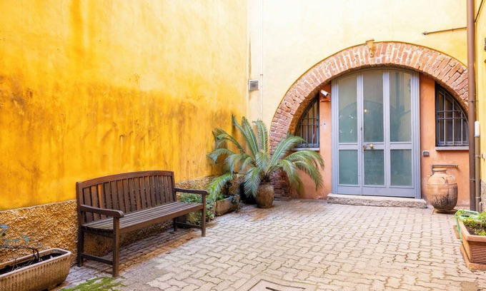 Musocco Apartment | 15th-Century Apt, City-MXP Train