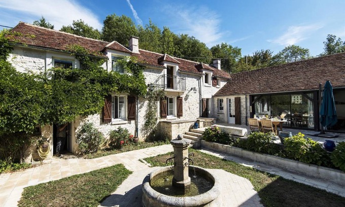 Ouanne House | 170 m² House ∙ 4 bedrooms ∙ 8 guests