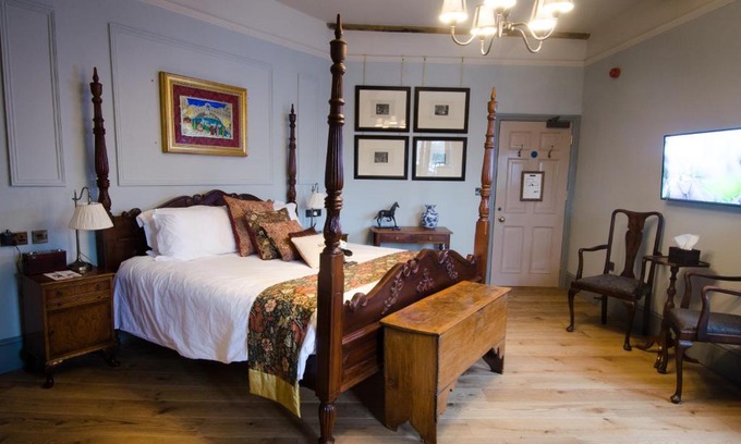 Wimborne Hotel | 1777. At The Albion