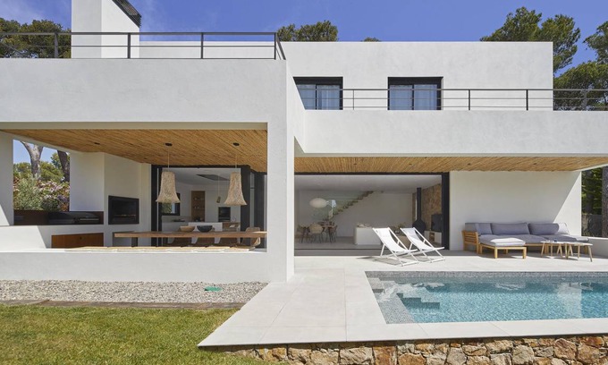 Tamariu House | 180 m² House ∙ 5 bedrooms ∙ 10 guests