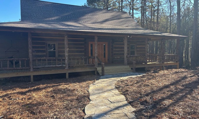 Arkadelphia House | 1850 log cabin with 2 br, 2 baths, W/D, mini split A/C, carport attached