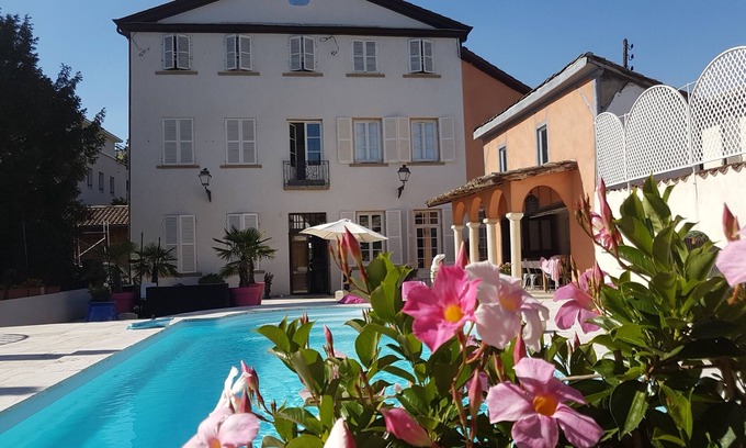 Saint-Rambert House | 18th century town house with private pool Lyon L'Île Barbe