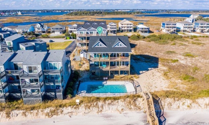 Sneads Ferry House | 1942 New River Inlet Road-Oceanfront Duplex|Pool