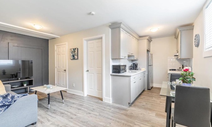 Central Hamilton Apartment | 1BR Boutique Apt - within DT Hamilton