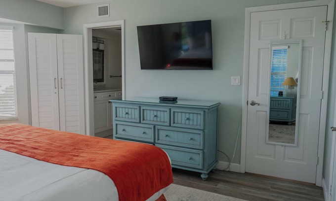 Tavernier Condo | 1BR Condo w/Ocean View, Pool & Private Beach