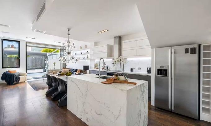 Albert Park House | 1st Class Living in the Heart of A+ Albert Park